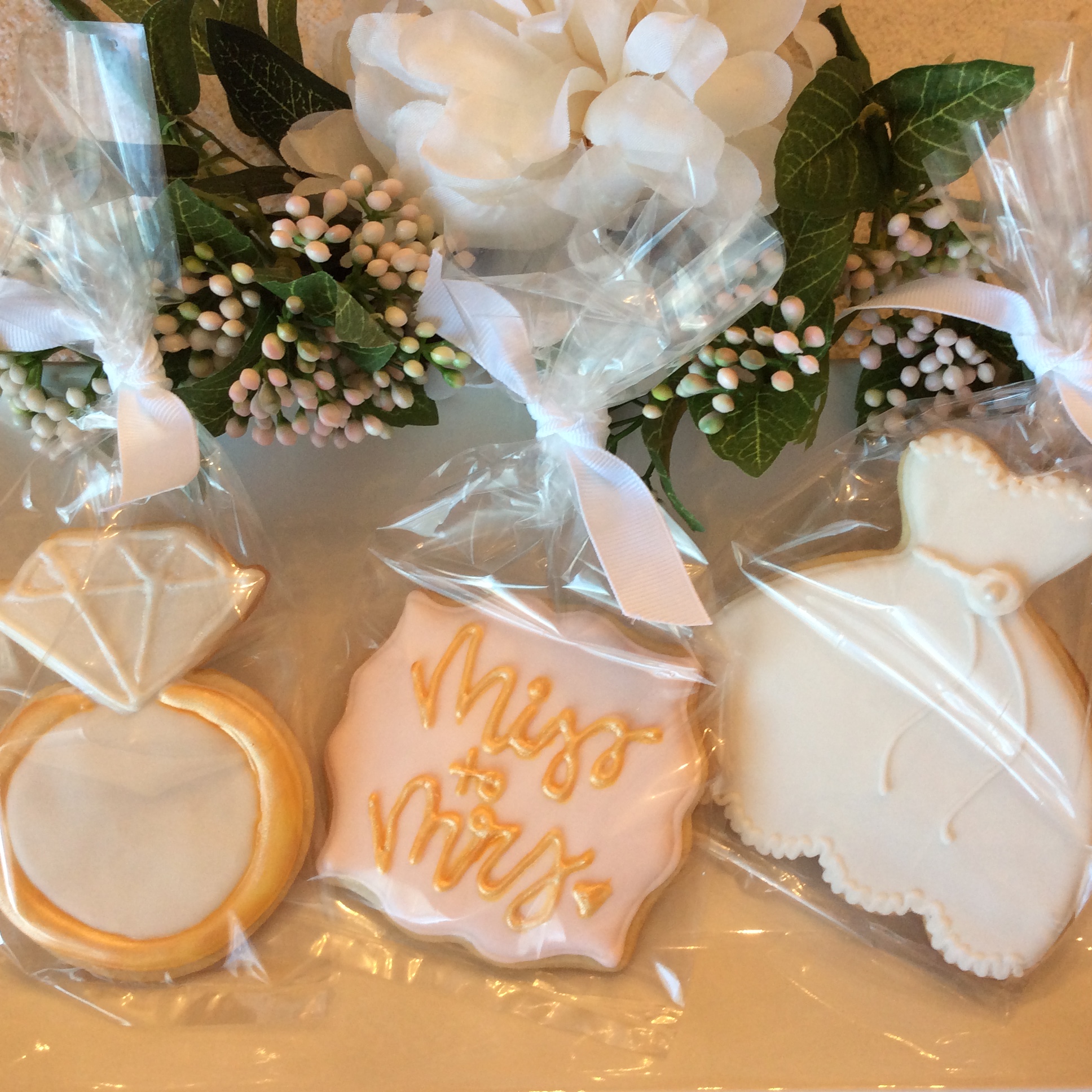 elegant wedding cookie designs